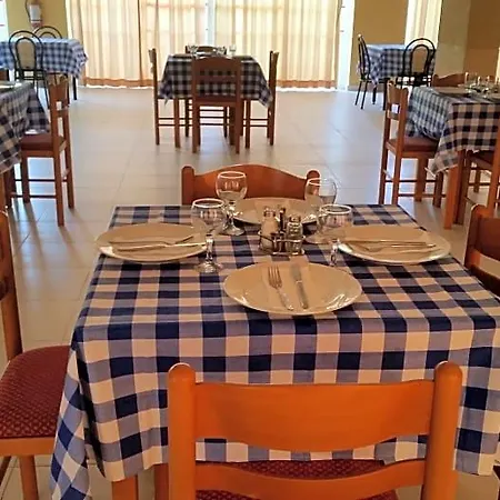Pyrgos 2*