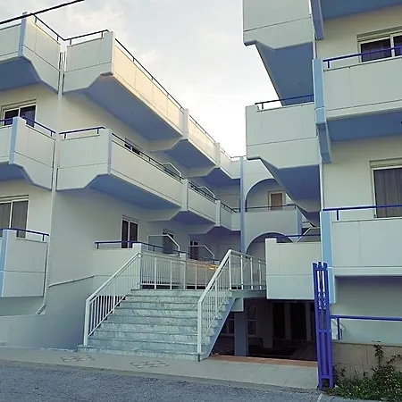 Pyrgos 2* Kremastí